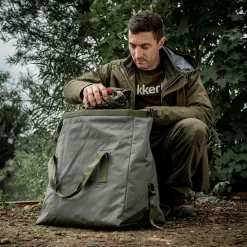 Trakker Downpour Roll-Up Fishing Carryall -Trakker Verkäufe trakker downpour roll up carryall 11